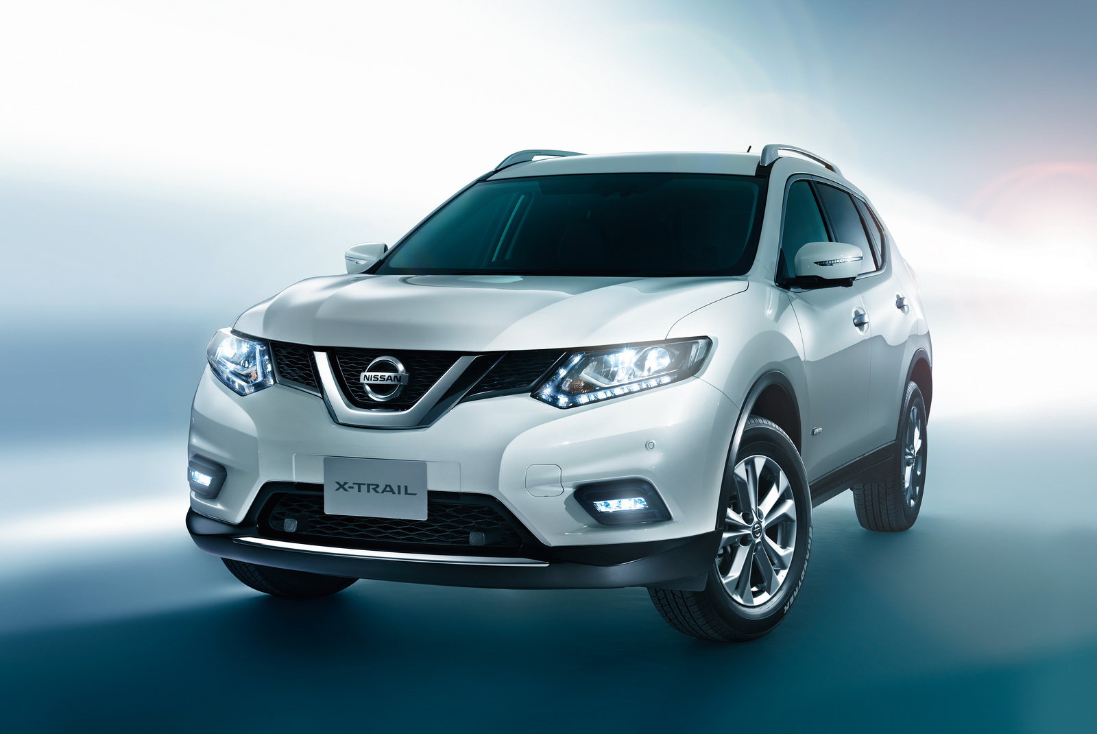 Nissan x outlet trail hybrid